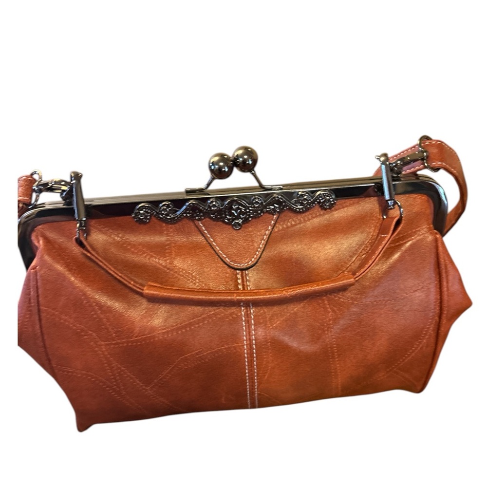 Kiss Lock  Hand Bag!